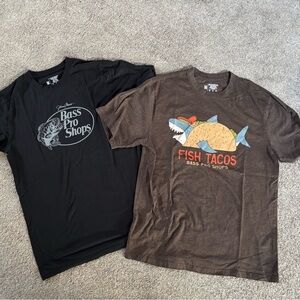 Bass Pro Shops Black Graphic Tee with Size M Print